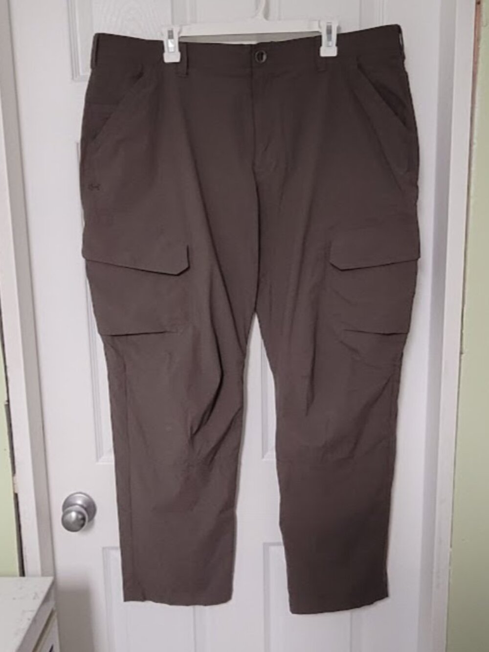 Under Armour Mens Cargo Pants 42x31.5 LooseFit-Brown/Gray Tactical Work Outdoor